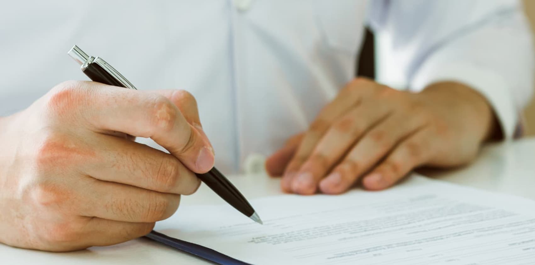 実際につむぎで実習（体験）を行っていただき、利用に際し、特に問題がなければ、本利用に向け、相談支援事業所（相談員さん）に「サービス等利用計画」を作成してもらいます。その後、市役所へ利用申請を行います。